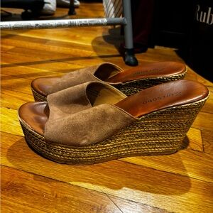 Gently Used Brown Zibu SoHo Wedge Heels Size 9